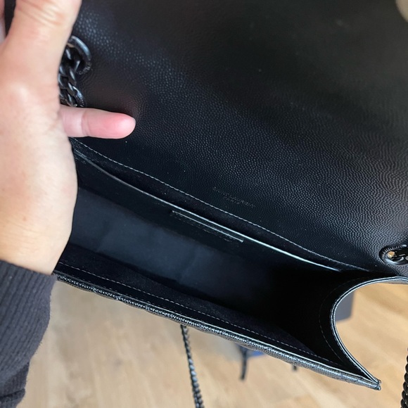 SOLD - Authentic BLACK Envelope Triquilt Medium YSL Shoulder Bag in Leather - Picture 10 of 11